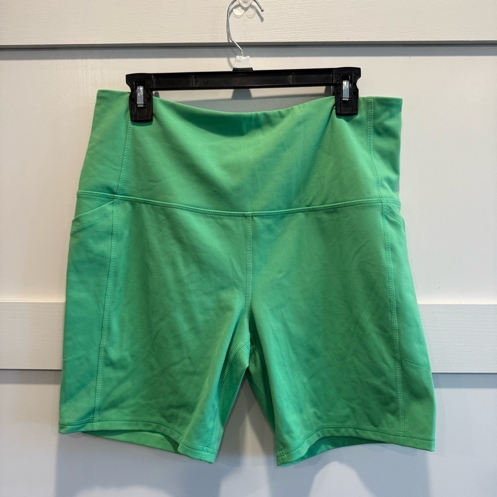 DSG Women's Vibrant Green Bike Shorts